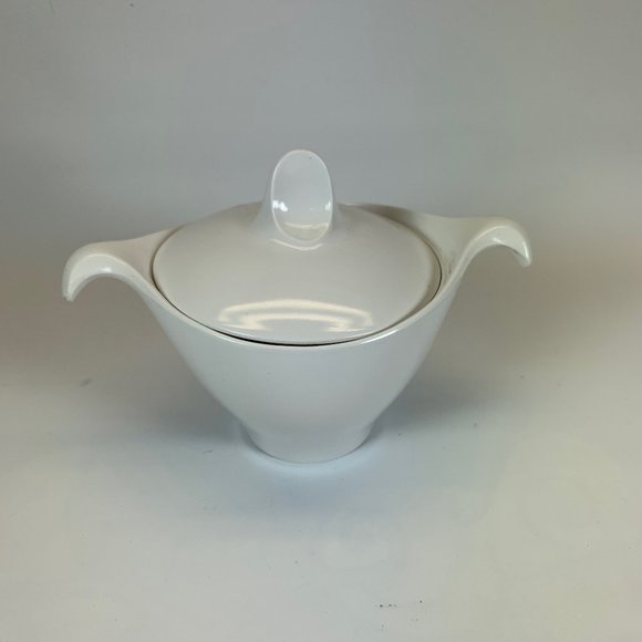 Vintage Midcentury Modern Melamine Sugar bowl with lid and Creamer